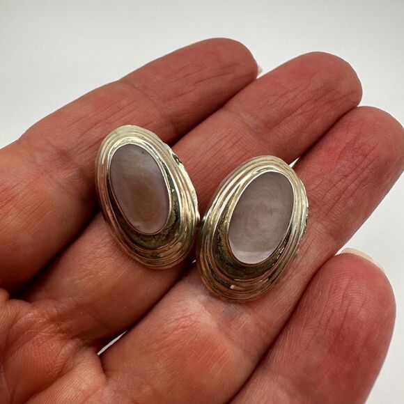 Mother of Pearl and Stamped Sterling silver post/ stud earrings! - Picture 8 of 15